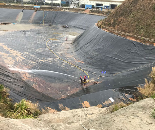 宜城废水池清理